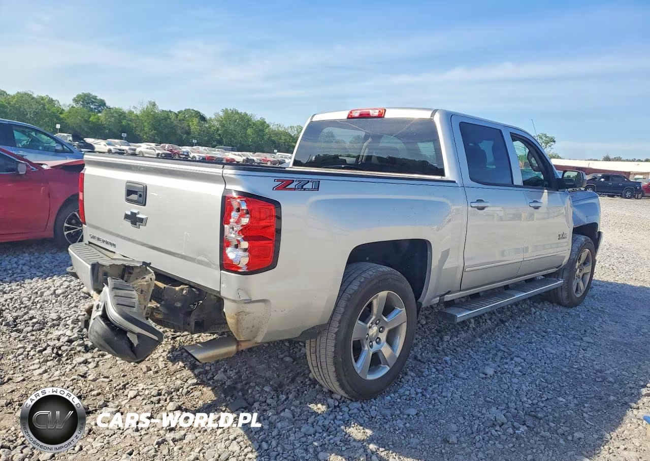 2018 Chevrolet Silverado K1500 Lt VIN:3GCUKREC2JG341481 - 3