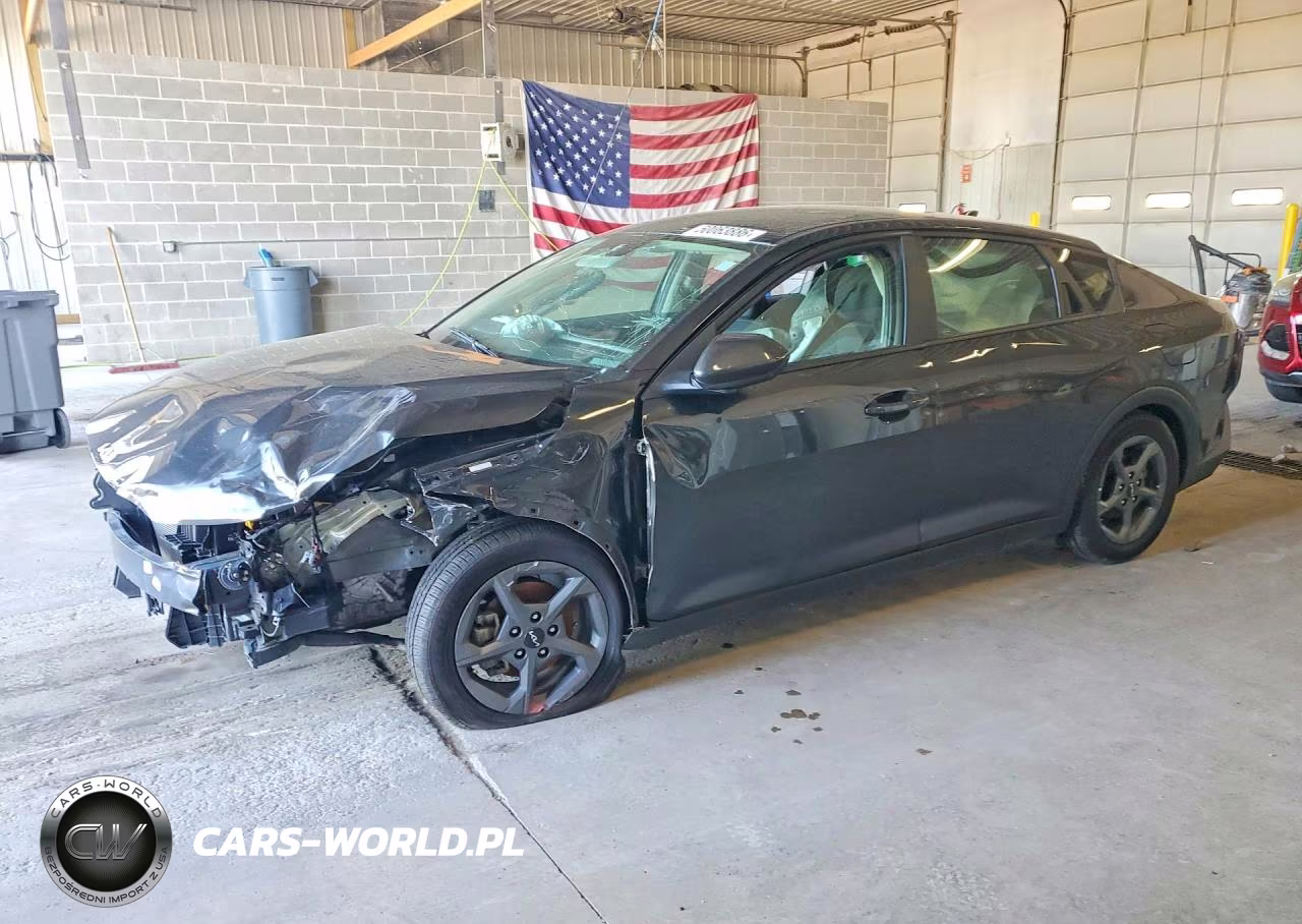 2025 Kia K4 Lxs VIN:3KPFT4DEXSE015565 - 1