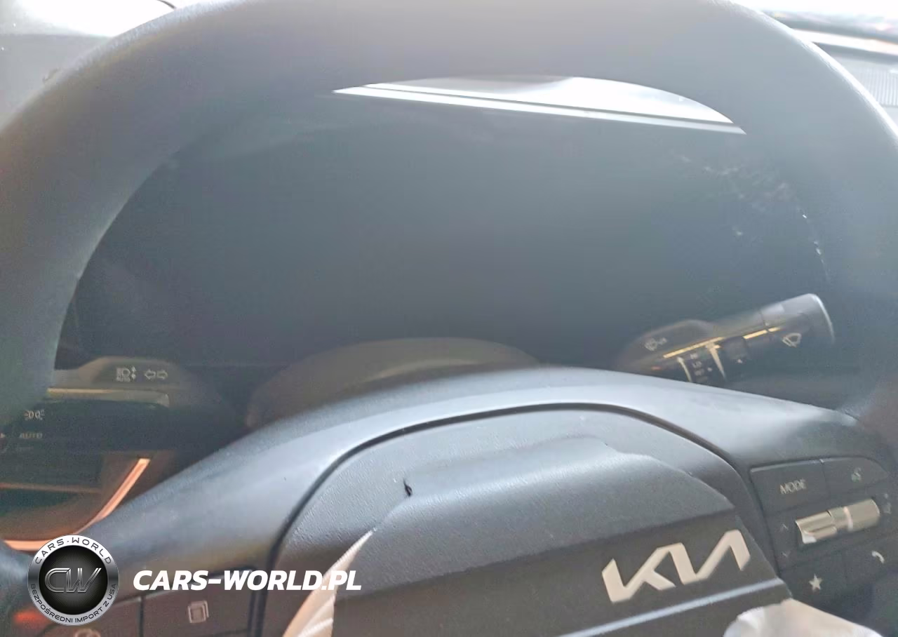 2025 Kia K4 Lxs VIN:3KPFT4DEXSE015565 - 9