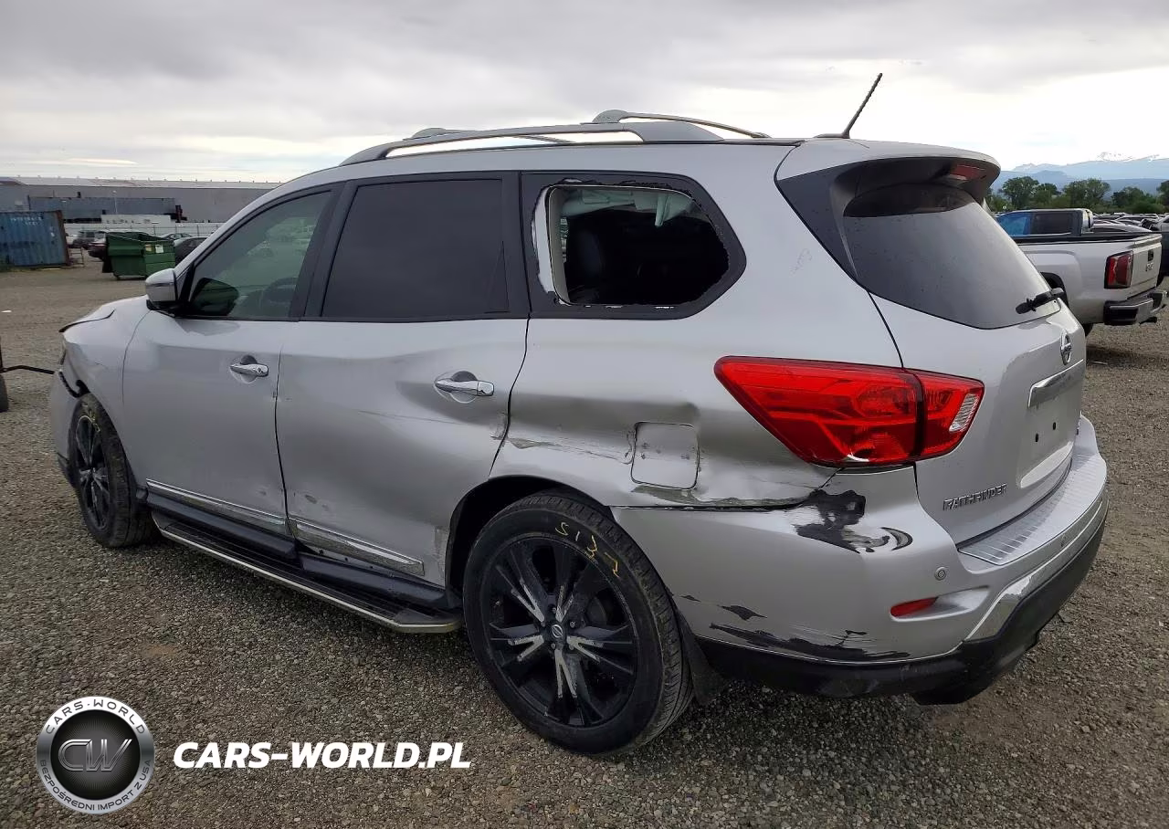 2018 Nissan Pathfinder Platinum VIN:5N1DR2MM1JC607911 - 2