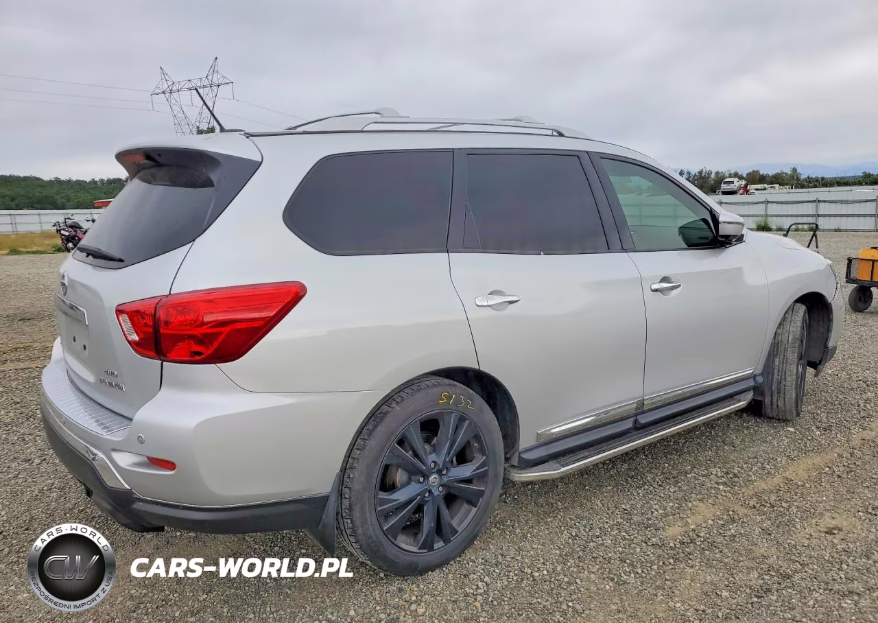 2018 Nissan Pathfinder Platinum VIN:5N1DR2MM1JC607911 - 3