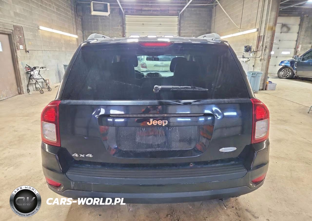 2014 Jeep Compass Latitude VIN:1C4NJDEB0ED693950 - 6
