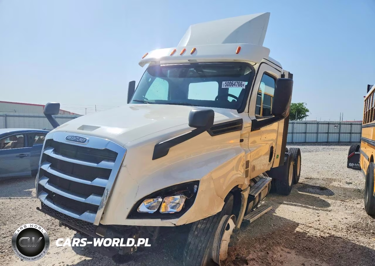 2018 Freightliner Cascadia 126 Semi Truck VIN:3AKJHLDVXJSJT1051 - 2