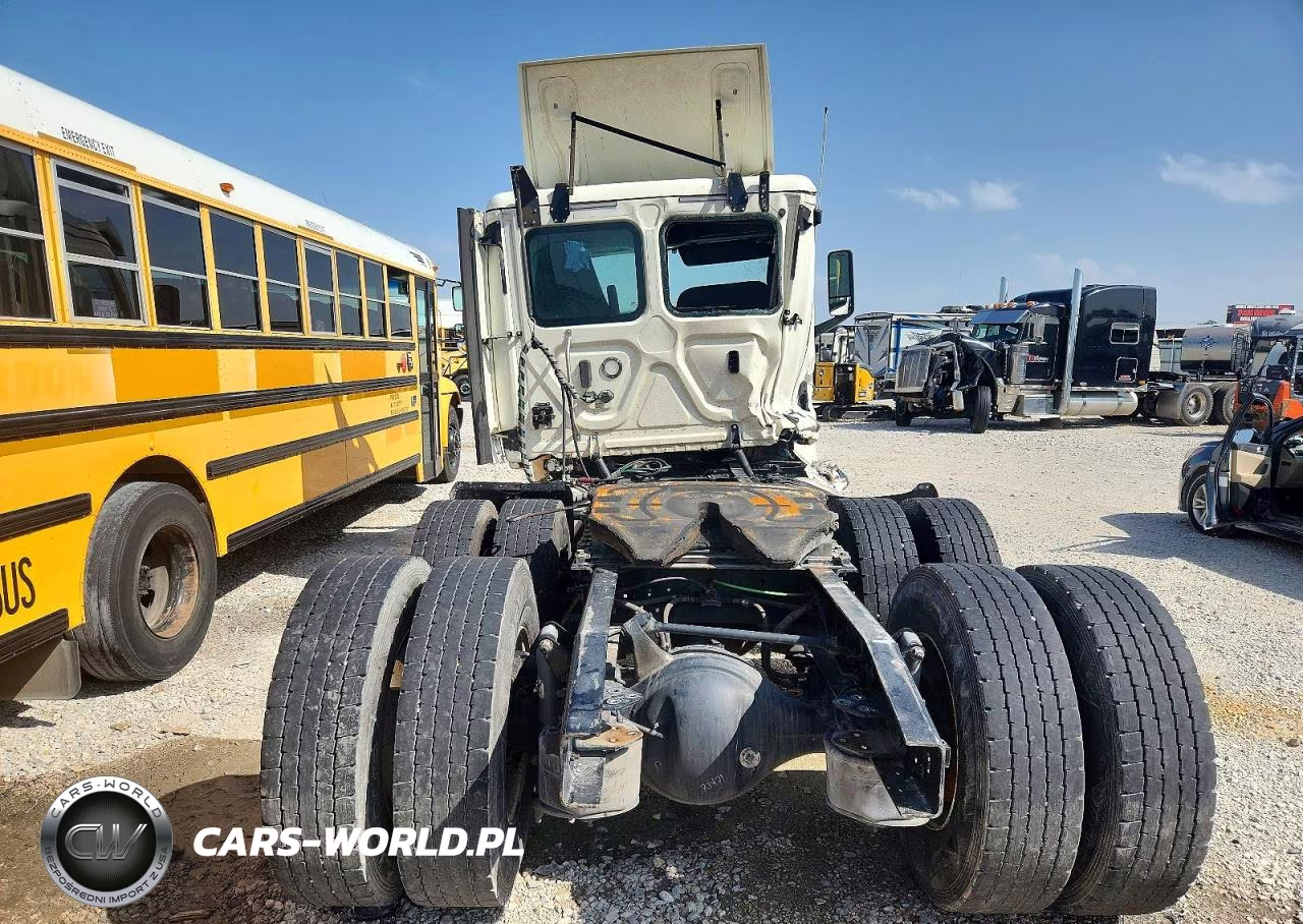 2018 Freightliner Cascadia 126 Semi Truck VIN:3AKJHLDVXJSJT1051 - 6