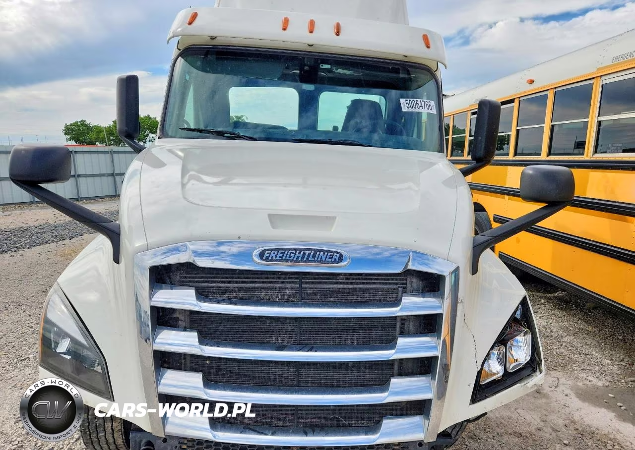 2018 Freightliner Cascadia 126 Semi Truck VIN:3AKJHLDVXJSJT1051 - 7