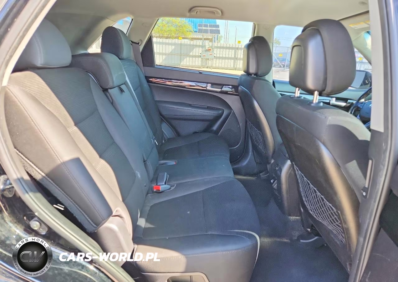 2015 Kia Sorento Lx VIN:5XYKTDA73FG651919 - 11