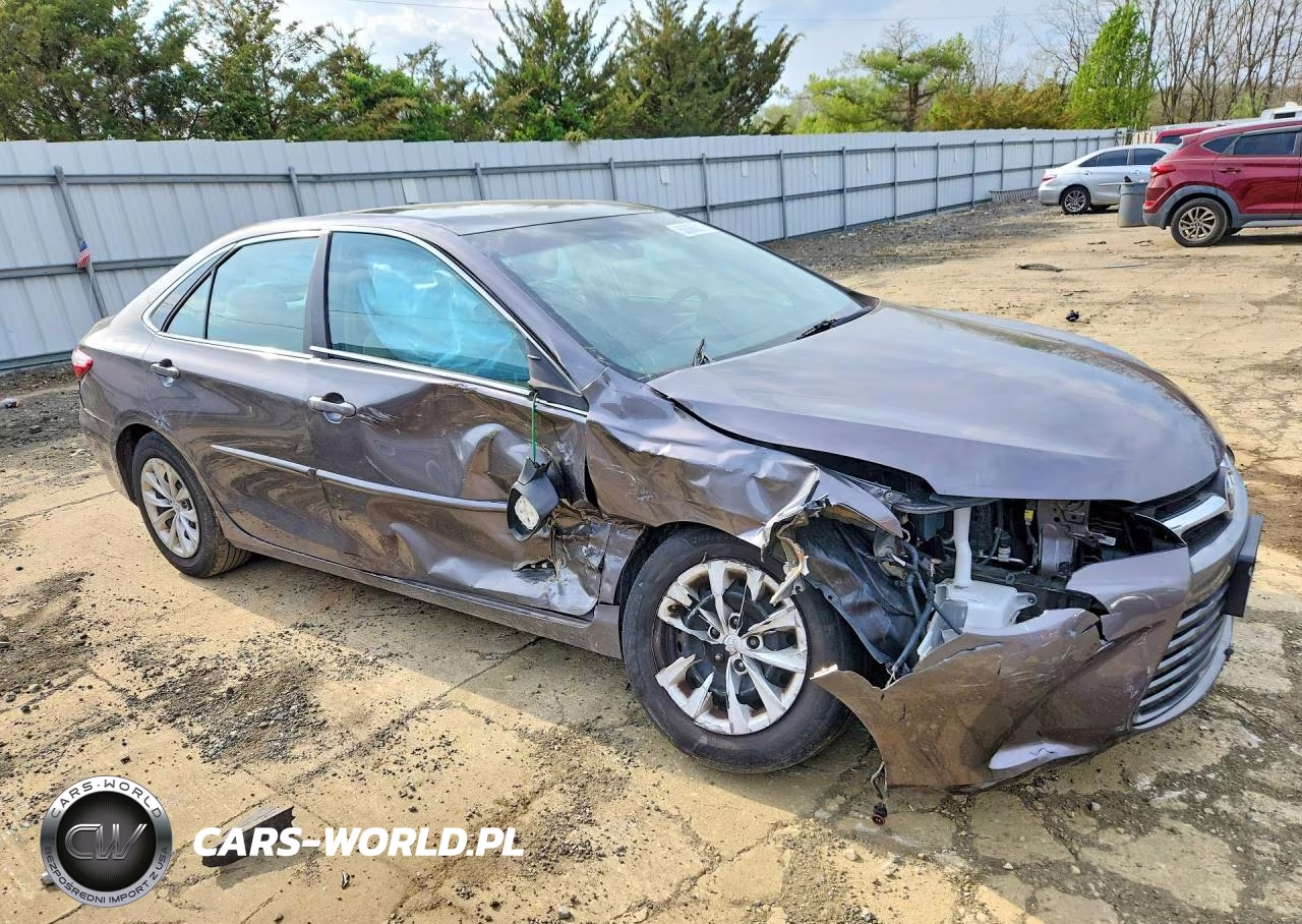 2016 Toyota Camry Le VIN:4T4BF1FK8GR553425 - 4