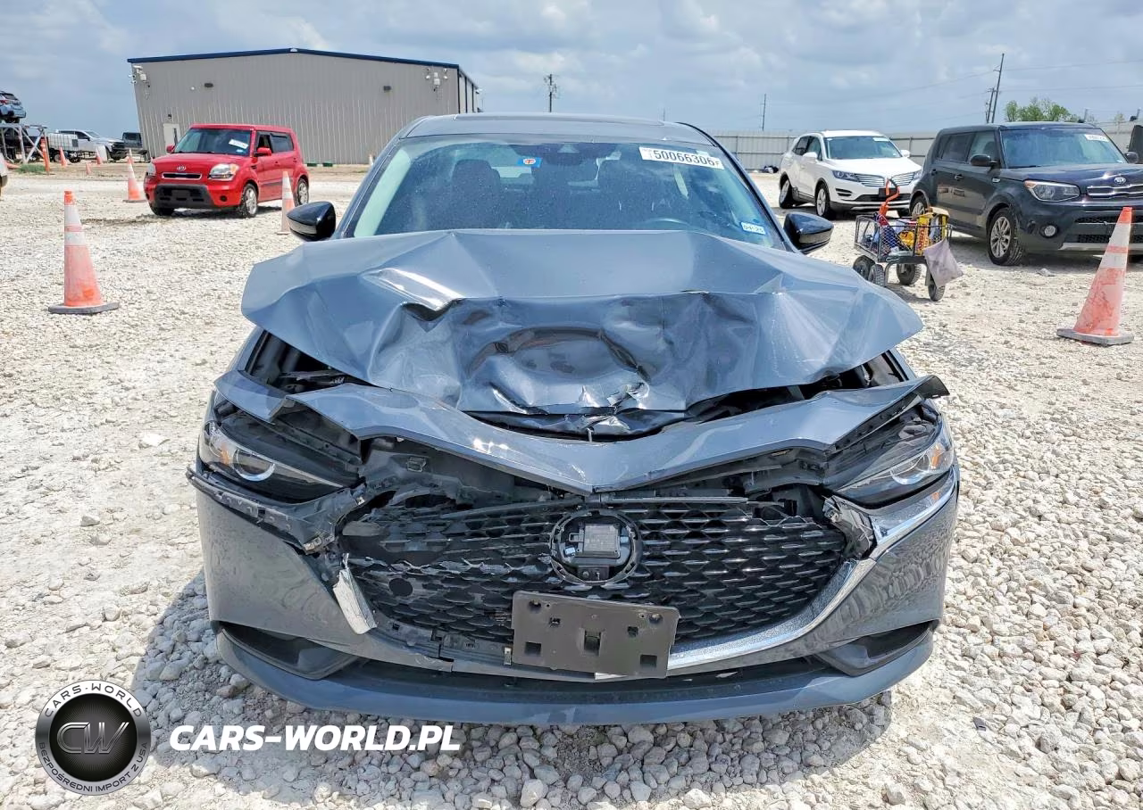 2022 Mazda 3 Preferred VIN:3MZBPACLXNM305202 - 5