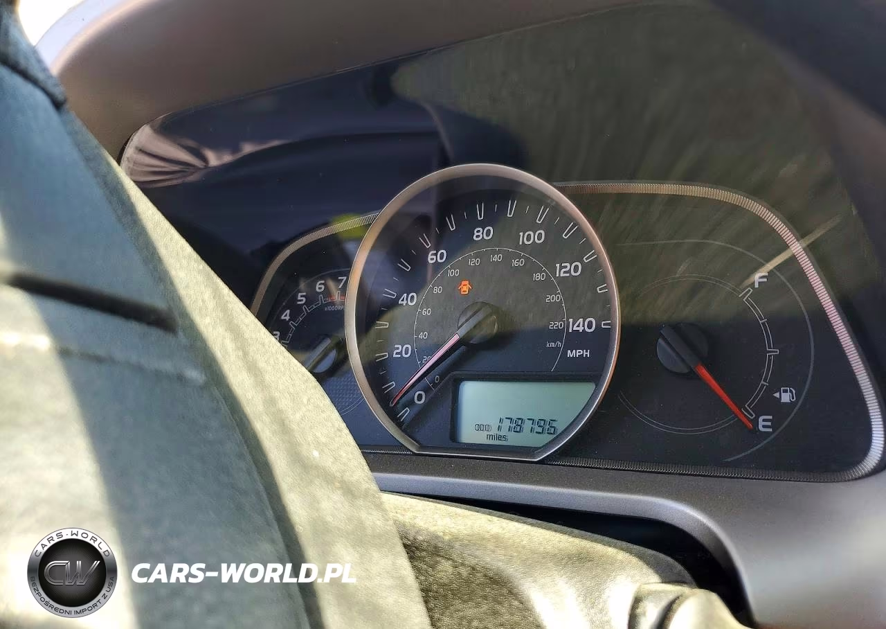 2015 Toyota Rav4 Xle VIN:2T3WFREV2FW217488 - 9