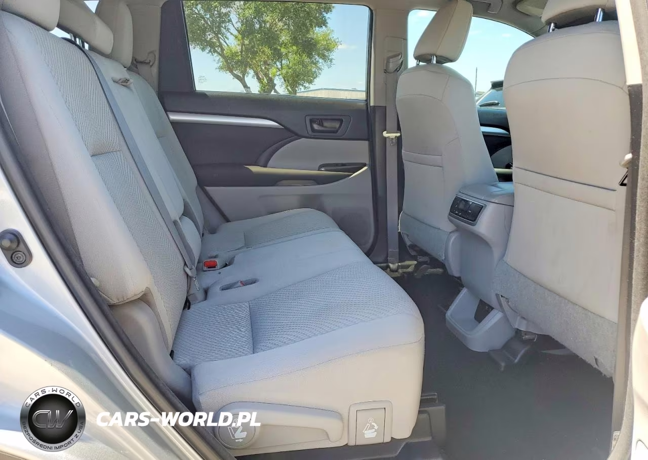 2017 Toyota Highlander Le VIN:5TDZARFH8HS031821 - 11