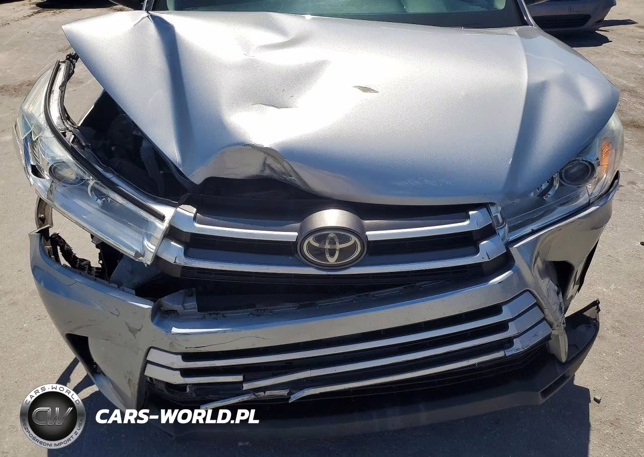 2017 Toyota Highlander Le VIN:5TDZARFH8HS031821 - 12