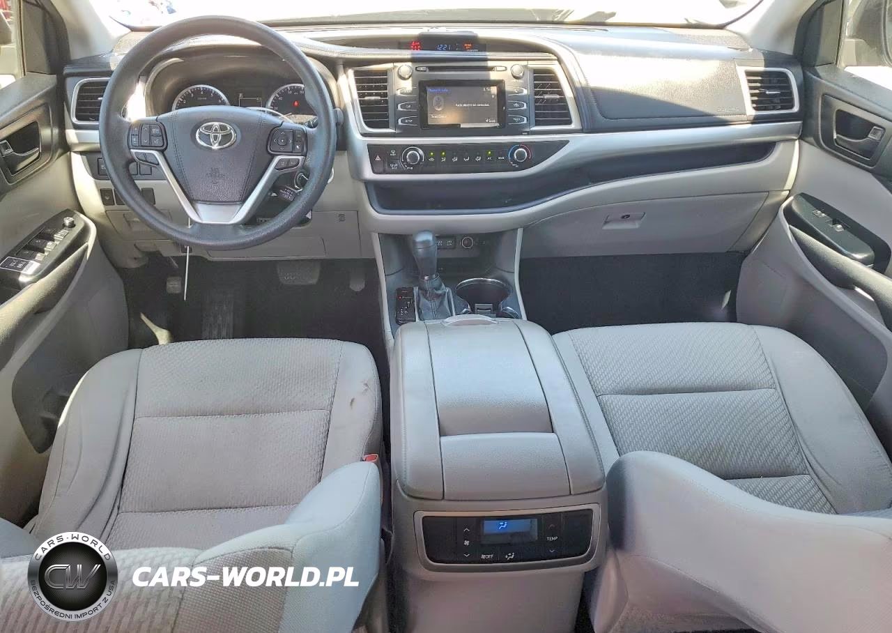 2017 Toyota Highlander Le VIN:5TDZARFH8HS031821 - 8