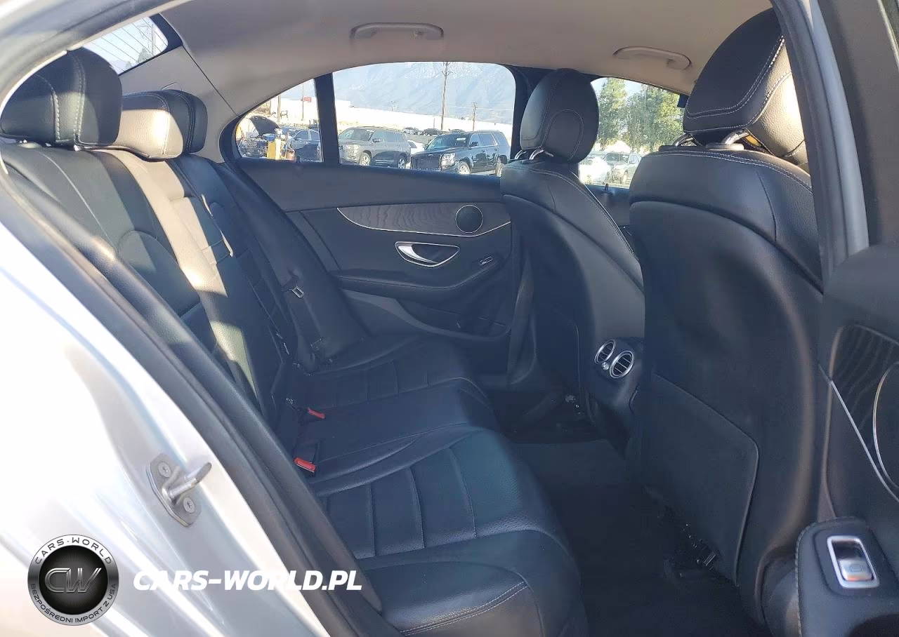 2017 Mercedes-Benz C 350E VIN:55SWF4HB4HU231372 - 10