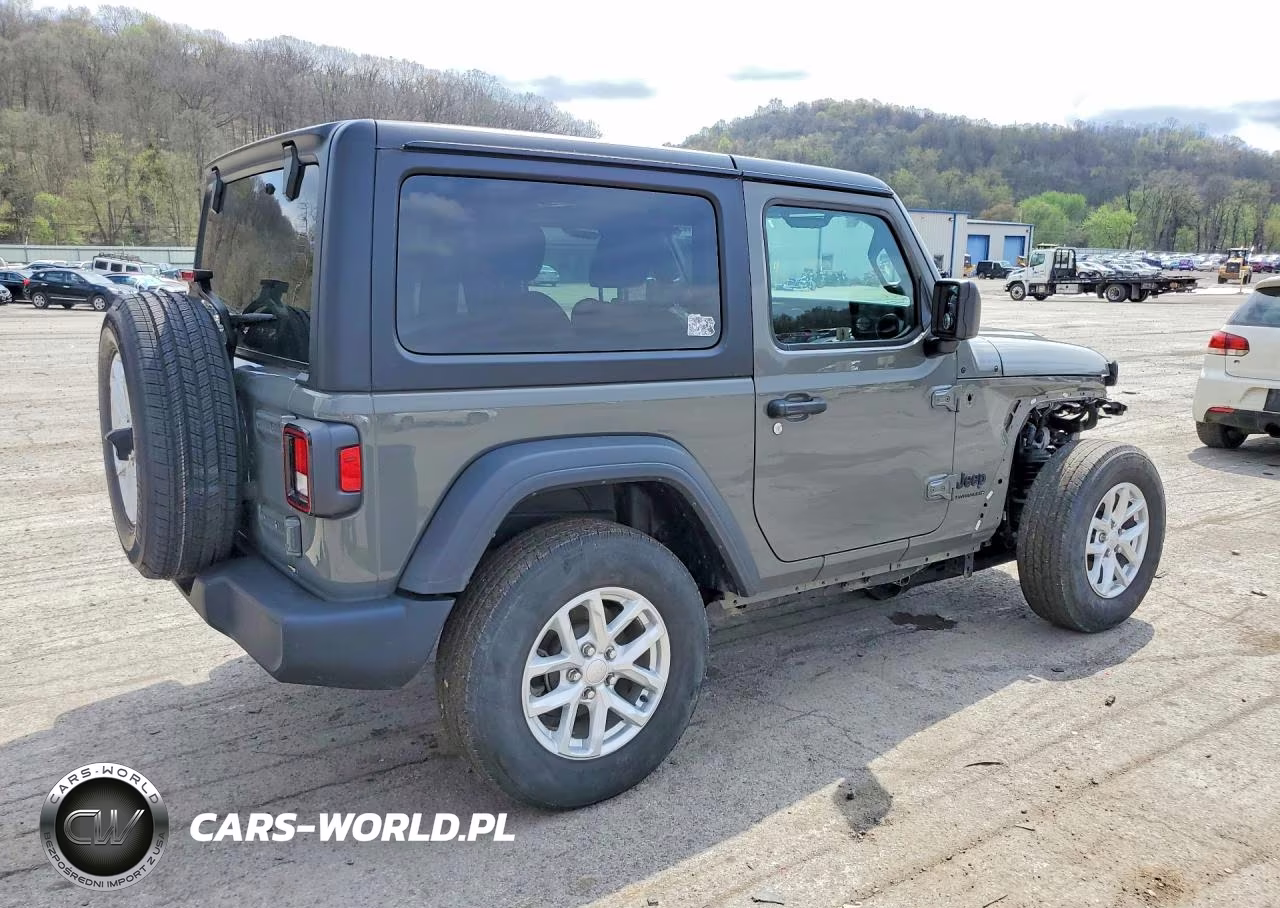 2023 Jeep Wrangler Sport VIN:1C4HJXAG7PW625944 - 3