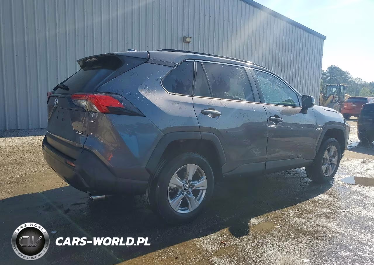 2022 Toyota Rav4 Xle VIN:2T3W1RFV7NC206127 - 3