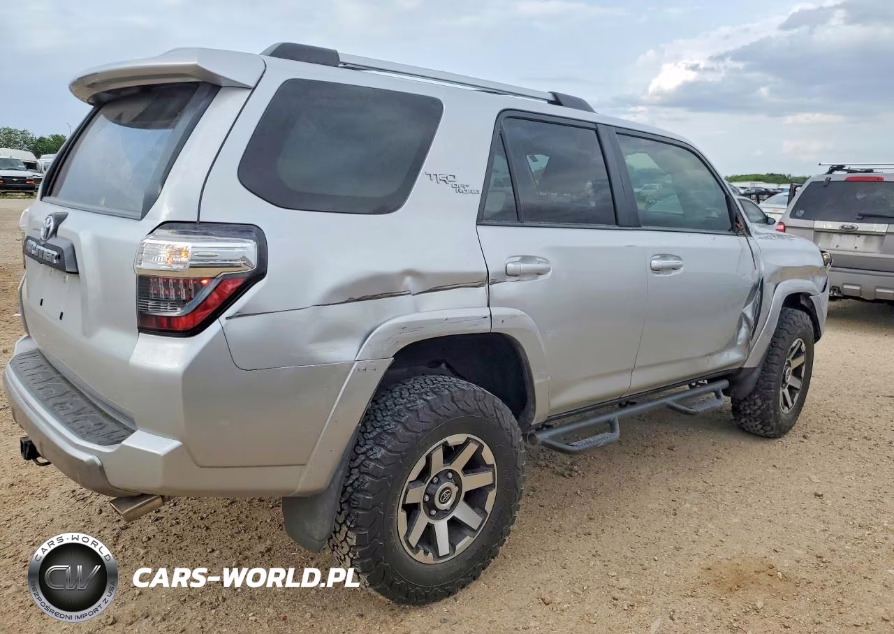 2018 Toyota 4Runner Trd Off-Road Premium VIN:JTEBU5JR0J5548085 - 3