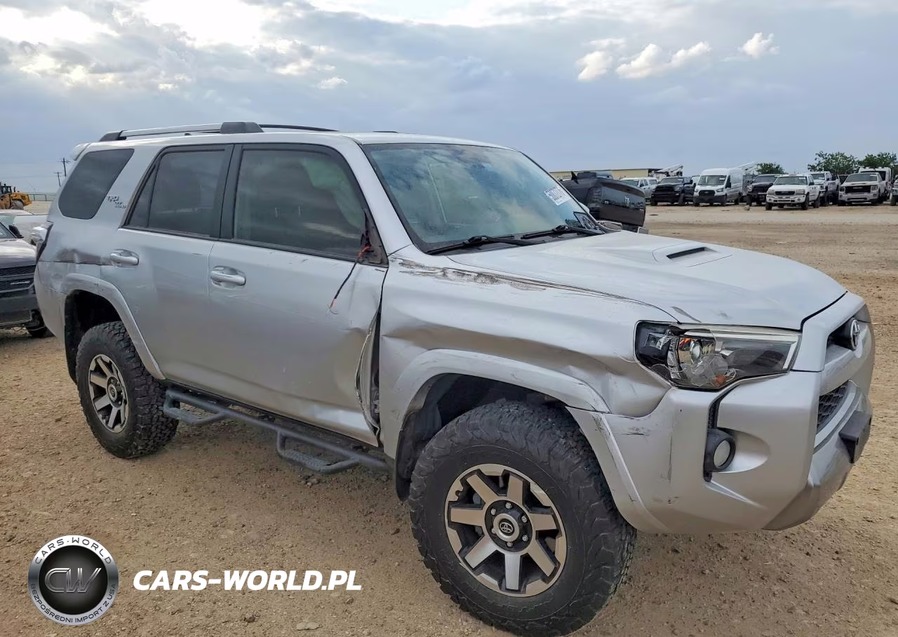 2018 Toyota 4Runner Trd Off-Road Premium VIN:JTEBU5JR0J5548085 - 4