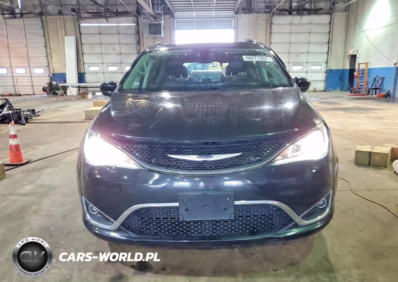 2019 Chrysler Pacifica Touring L VIN:2C4RC1BG9KR704737 - 5