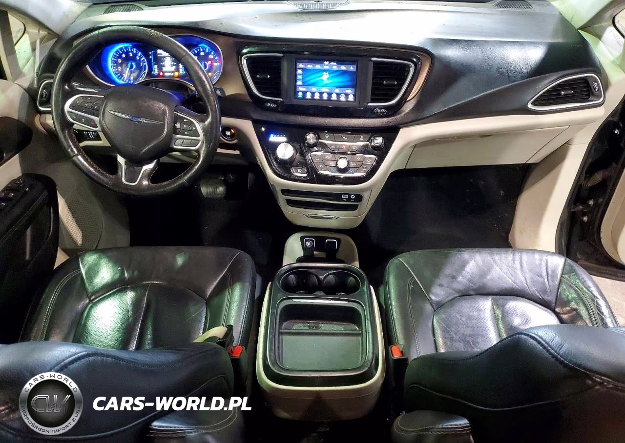 2019 Chrysler Pacifica Touring L VIN:2C4RC1BG9KR704737 - 8