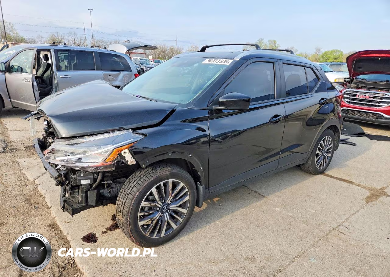 2022 Nissan Kicks Sv