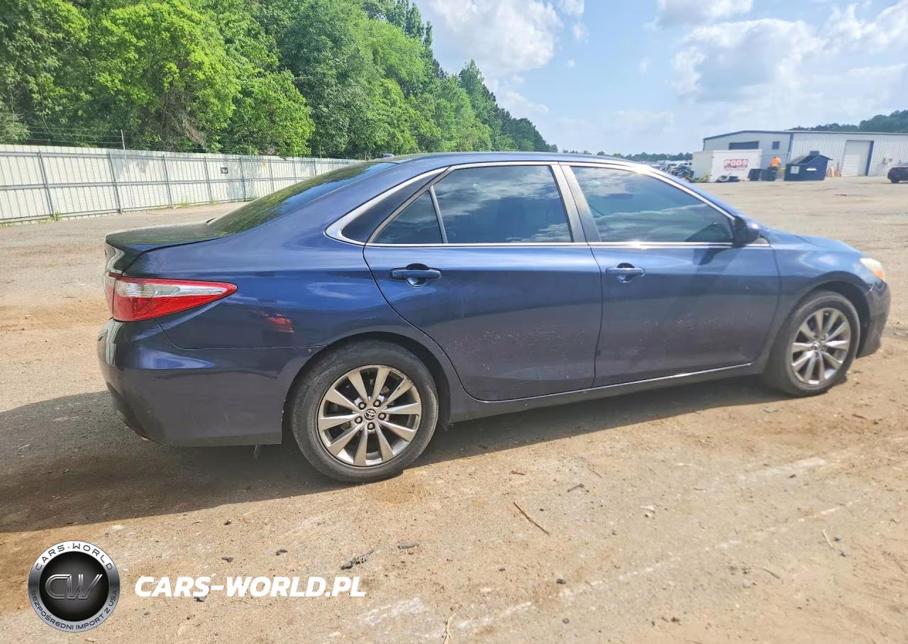 2015 Toyota Camry Xle VIN:4T4BF1FK8FR473220 - 3