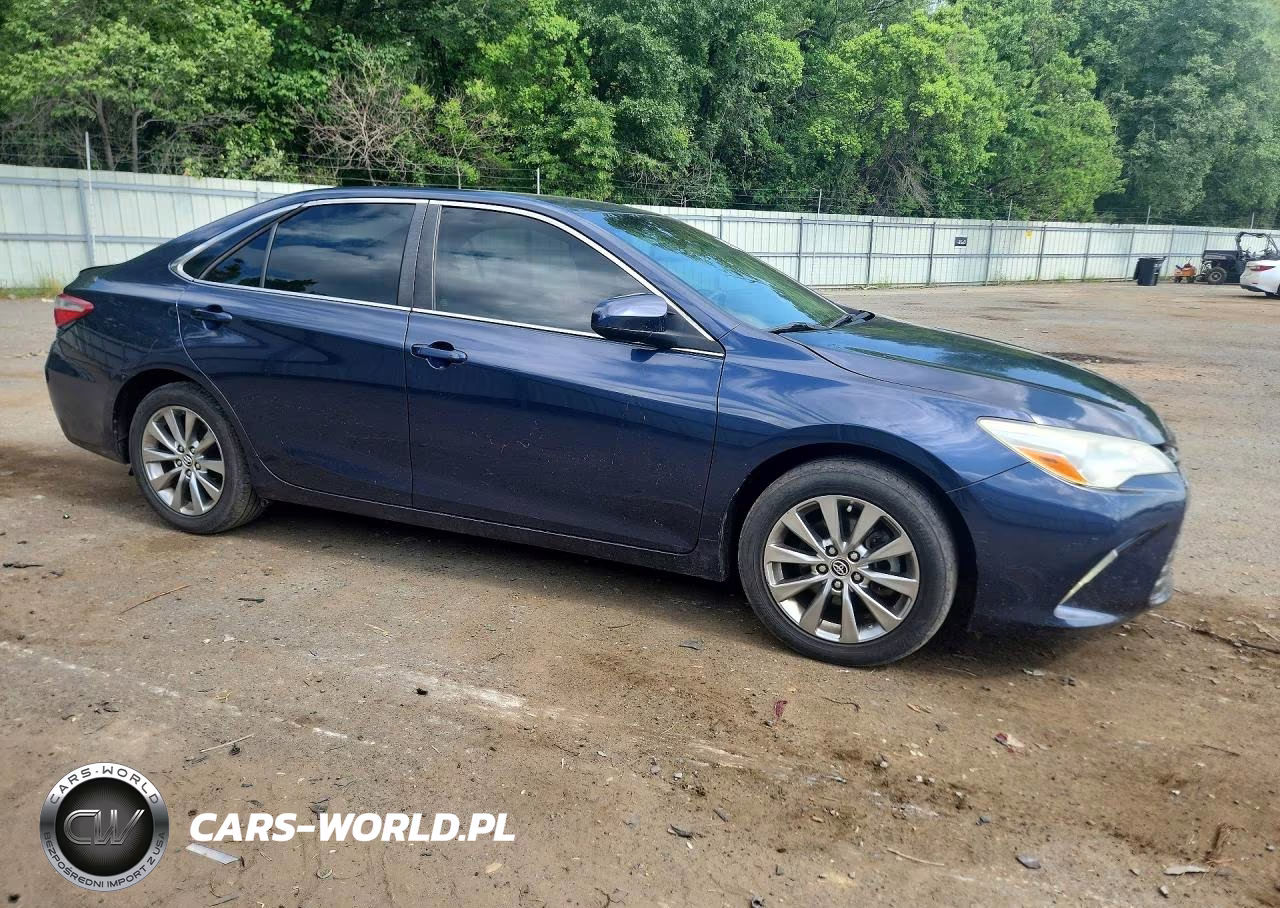 2015 Toyota Camry Xle VIN:4T4BF1FK8FR473220 - 4
