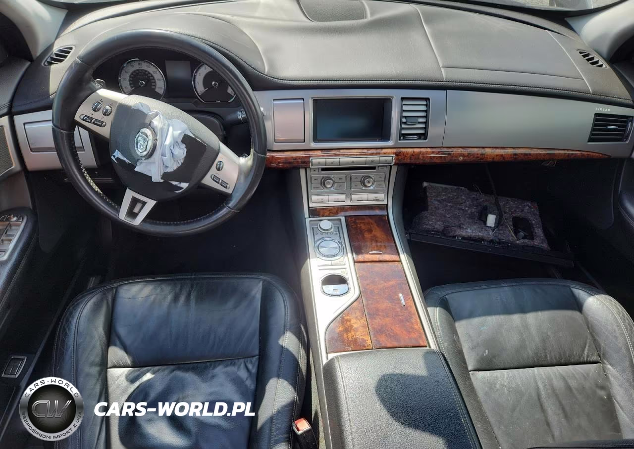 2009 Jaguar Xf Luxury VIN:SAJWA05B79HR42483 - 8