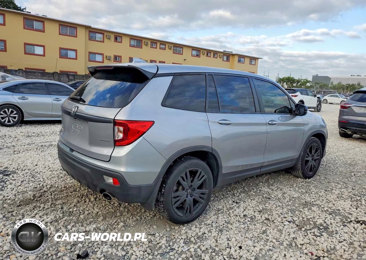 2021 Honda Passport Sport VIN:5FNYF7H2XMB007948 - 3