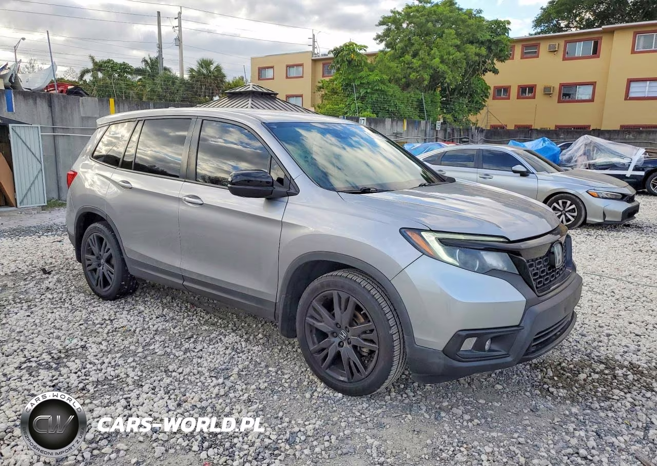 2021 Honda Passport Sport VIN:5FNYF7H2XMB007948 - 4