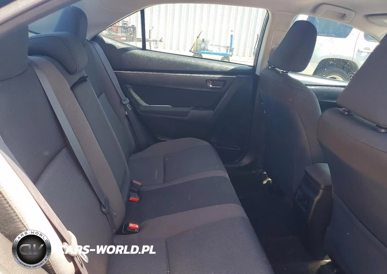 2018 Toyota Corolla Le VIN:5YFBURHE4JP770842 - 10