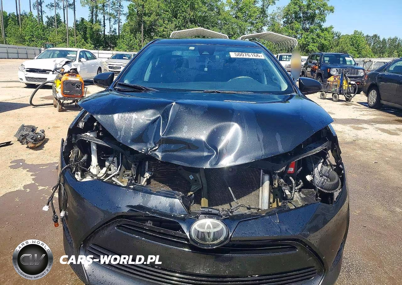 2018 Toyota Corolla Le VIN:5YFBURHE4JP770842 - 5
