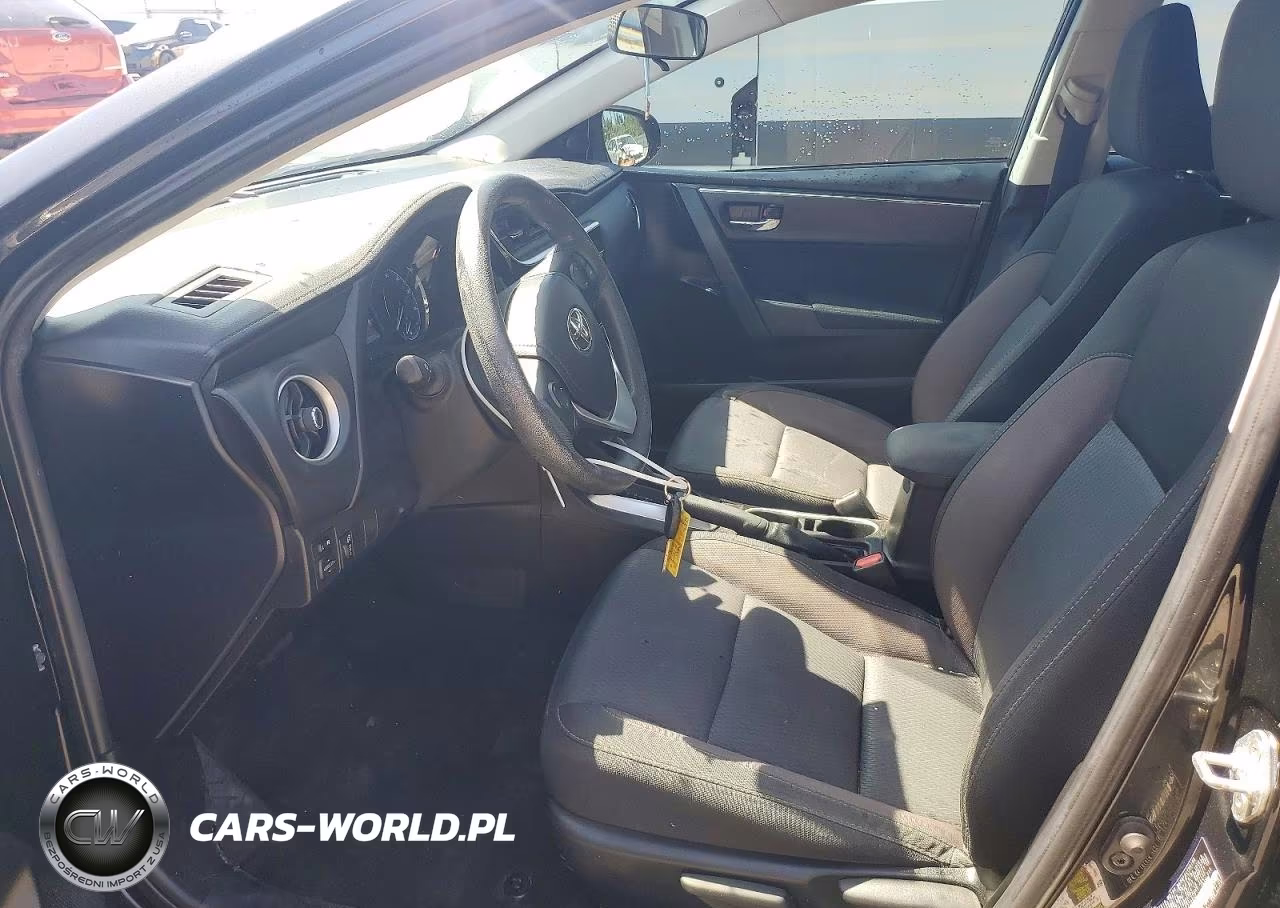 2018 Toyota Corolla Le VIN:5YFBURHE4JP770842 - 7