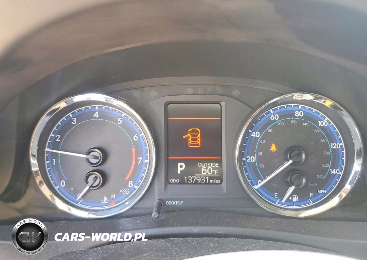 2018 Toyota Corolla Le VIN:5YFBURHE4JP770842 - 9