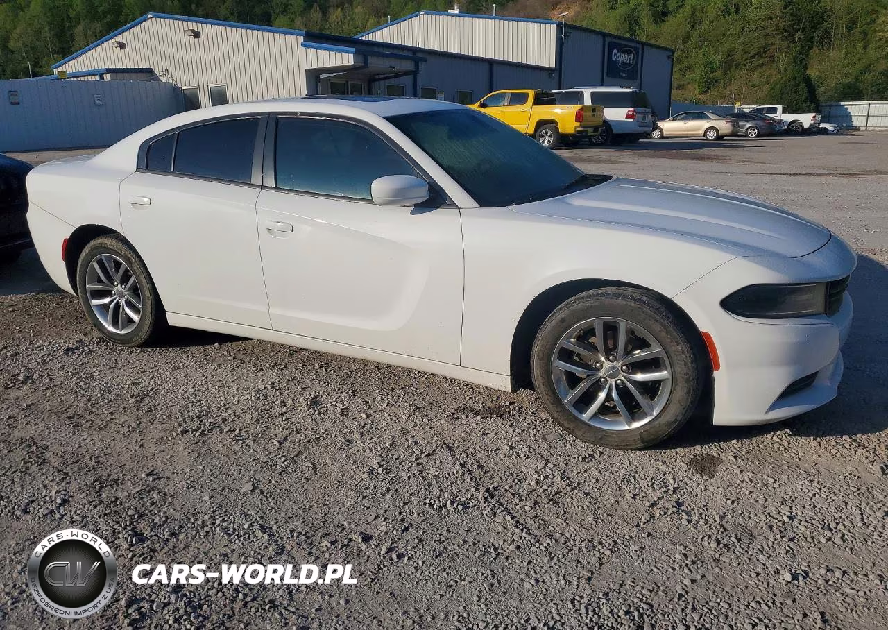 2015 Dodge Charger Sxt VIN:2C3CDXHG8FH823957 - 4
