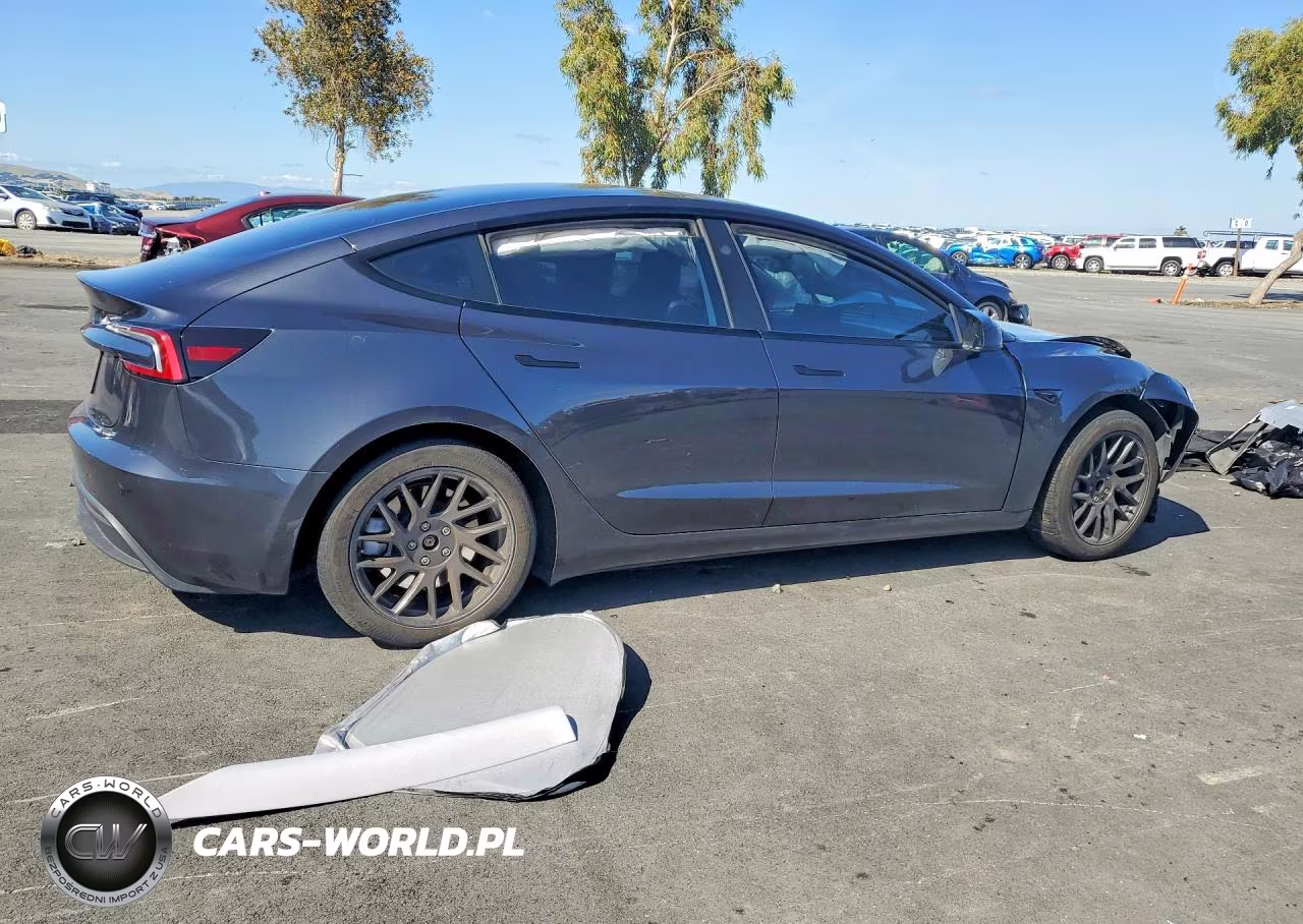 2024 Tesla Model 3 VIN:5YJ3E1EA3RF725225 - 3