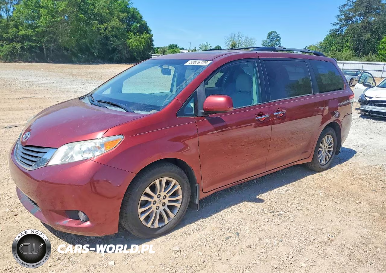 2013 Toyota Sienna Xle 8-Passenger