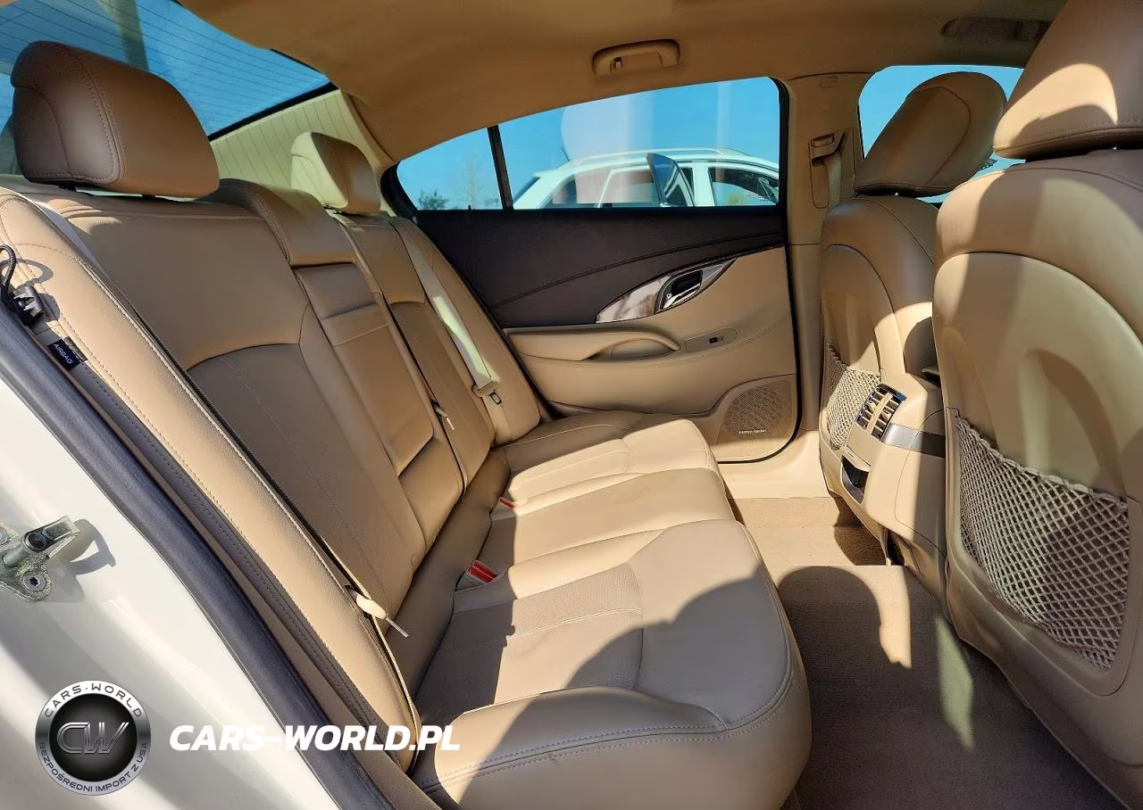2010 Buick Lacrosse Cxs VIN:1G4GE5GV8AF174231 - 10