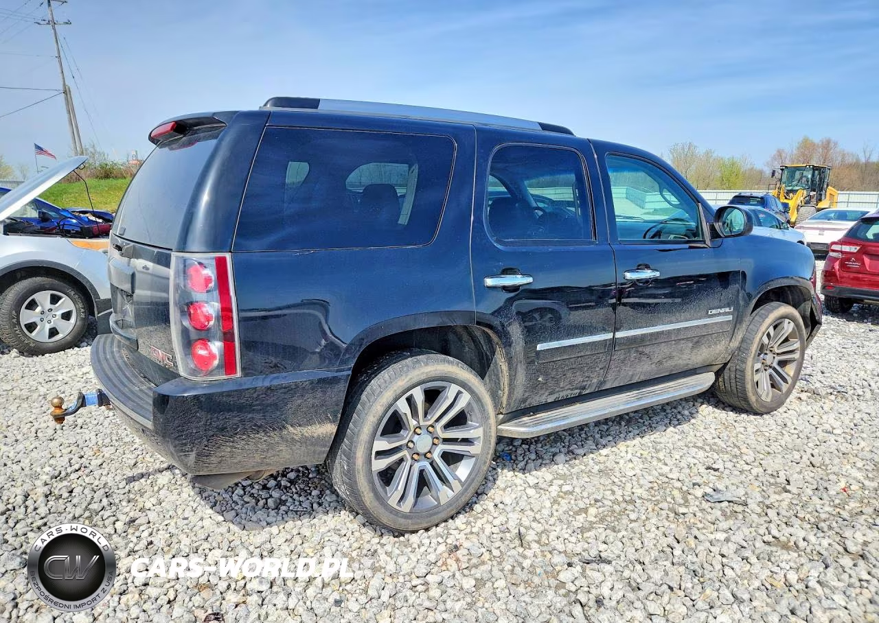 2013 GMC Yukon Denali VIN:1GKS2EEF6DR287427 - 3