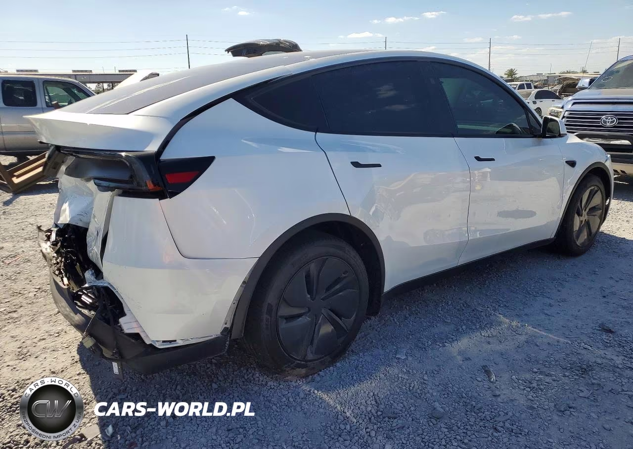 2026 Tesla Model Y VIN:7SAYGDEE6TA635871 - 3