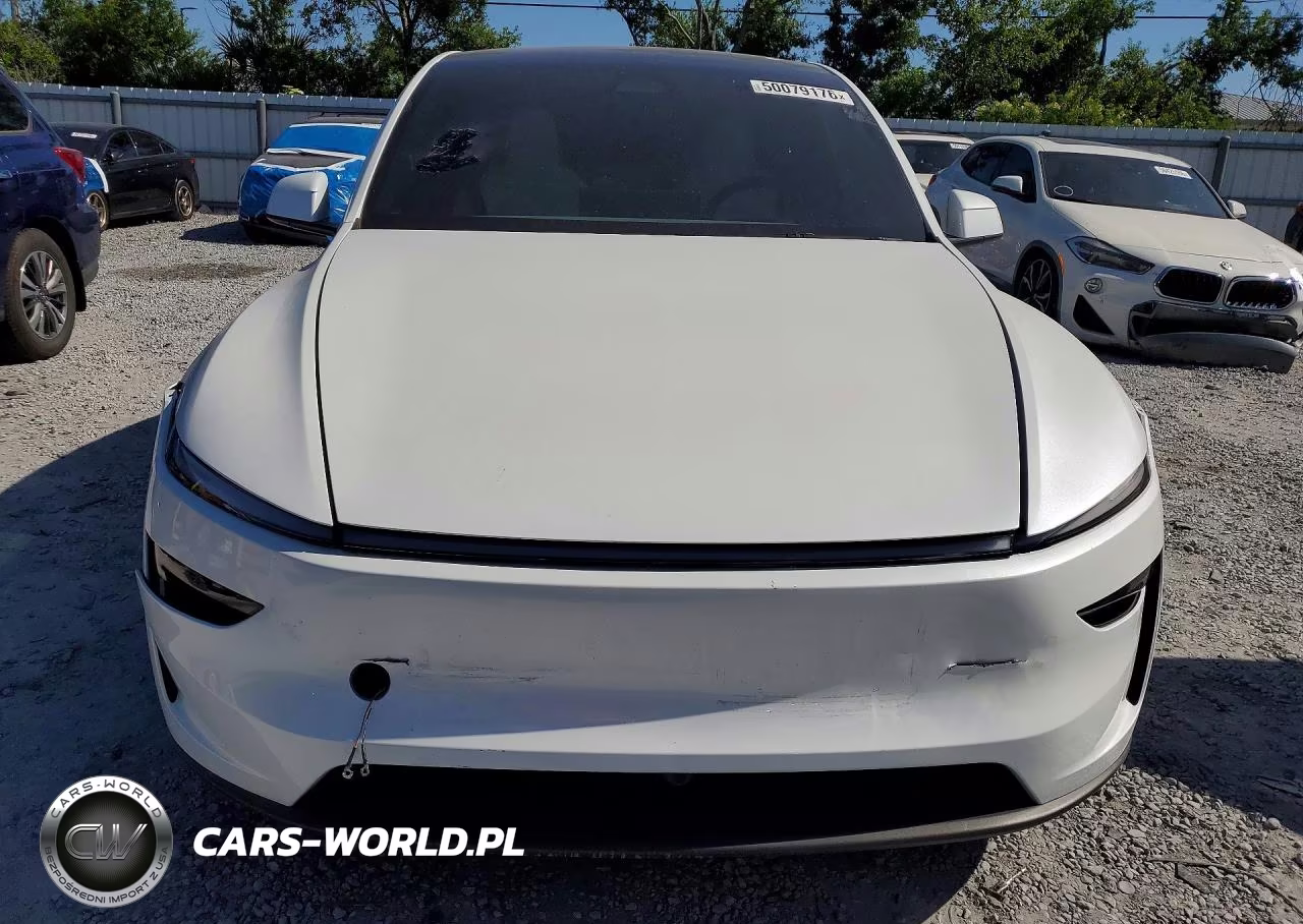 2026 Tesla Model Y VIN:7SAYGDEE6TA635871 - 5