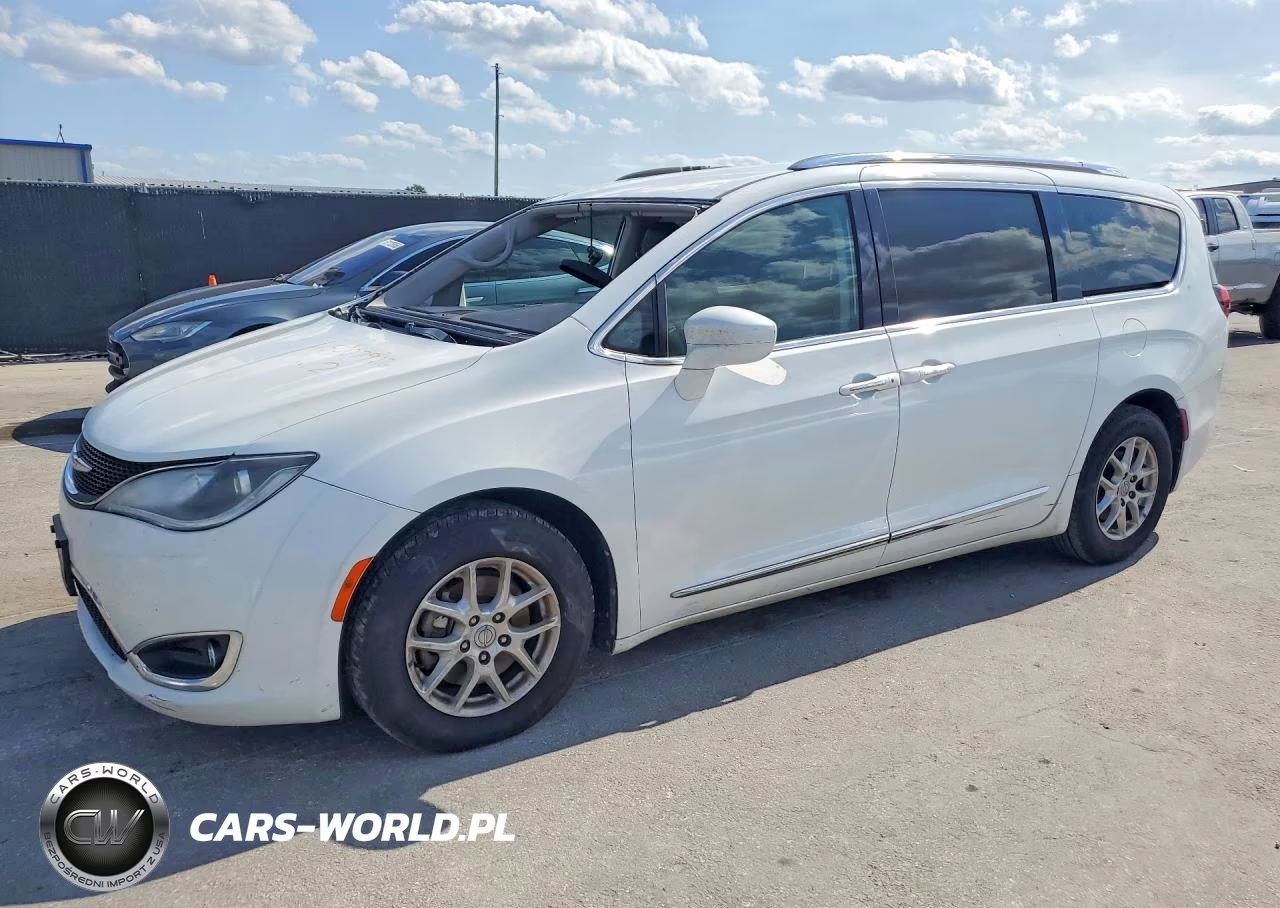 2020 Chrysler Pacifica Touring L