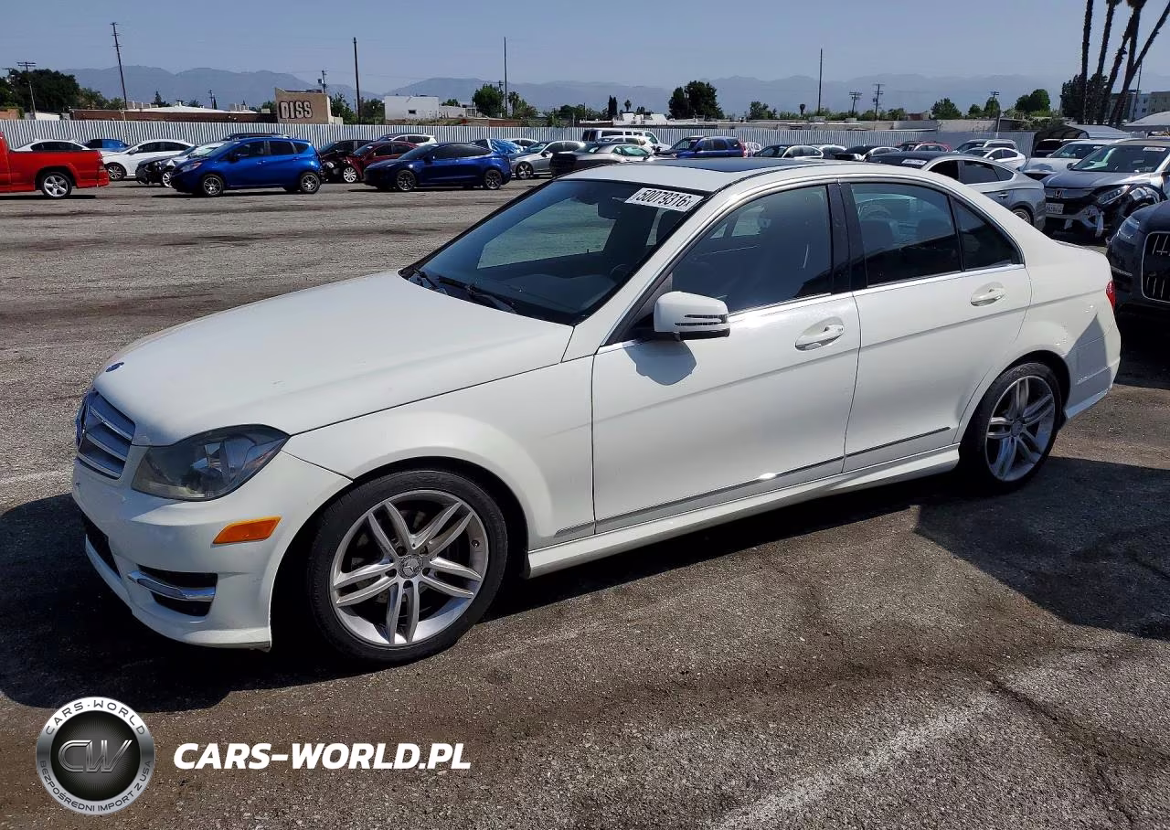 2012 Mercedes Benz C 300 4Matic