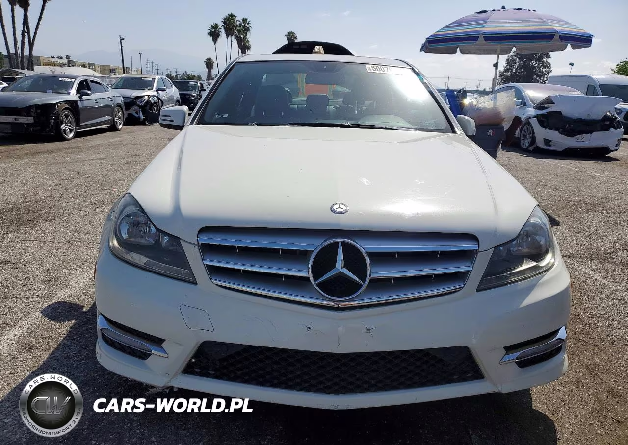 2012 Mercedes Benz C 300 4Matic VIN:WDDGF8BB7CR209185 - 5