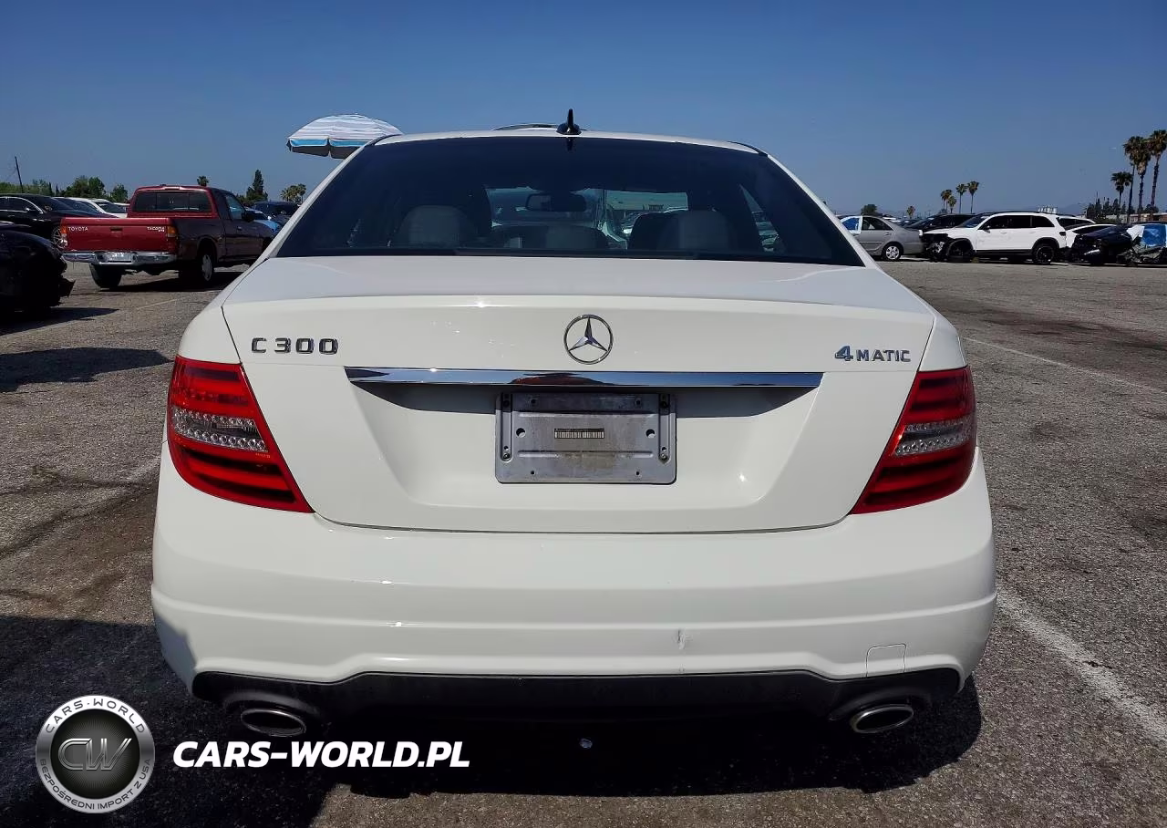 2012 Mercedes Benz C 300 4Matic VIN:WDDGF8BB7CR209185 - 6