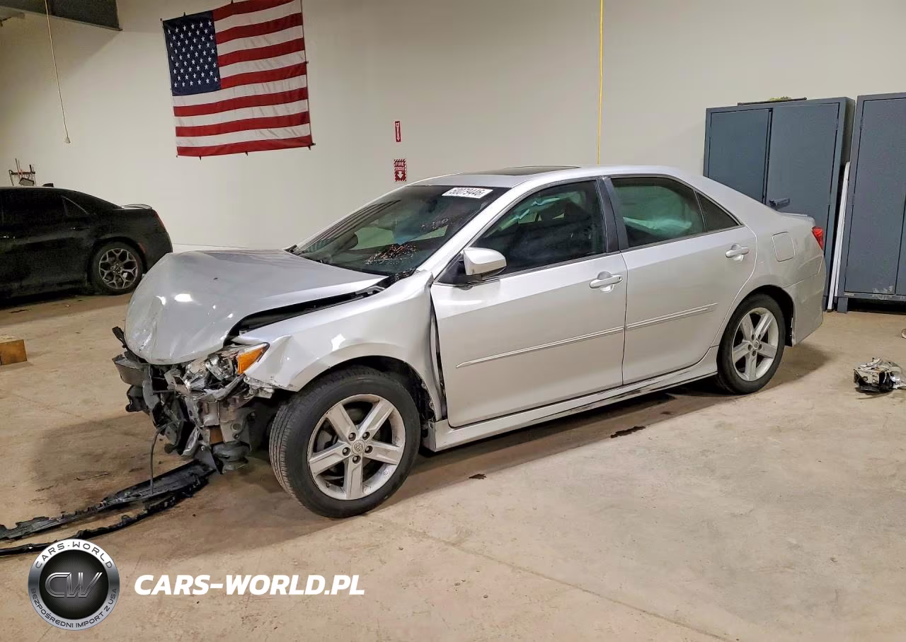 2012 Toyota Camry Se – zdjęcie 1 z 12