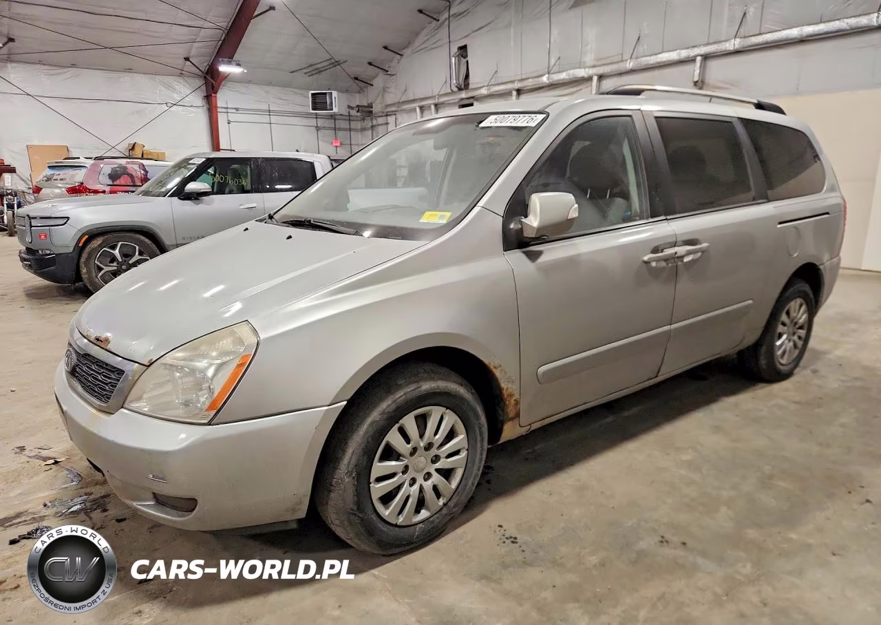 2011 Kia Sedona Lx