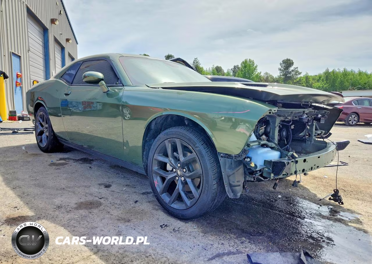 2021 Dodge Challenger Sxt VIN:2C3CDZAG2MH655509 - 4