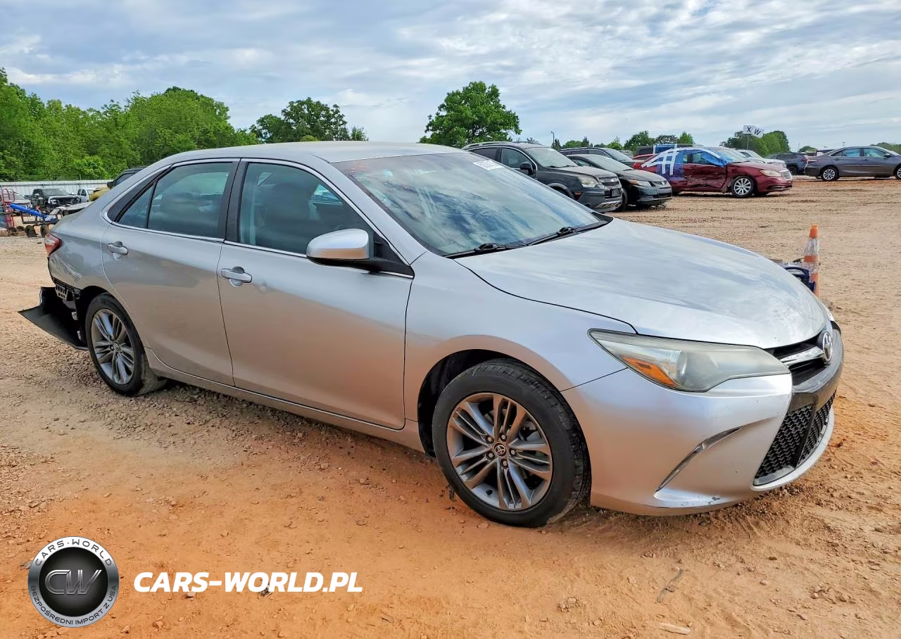 2015 Toyota Camry Se VIN:4T1BF1FK5FU879854 - 4
