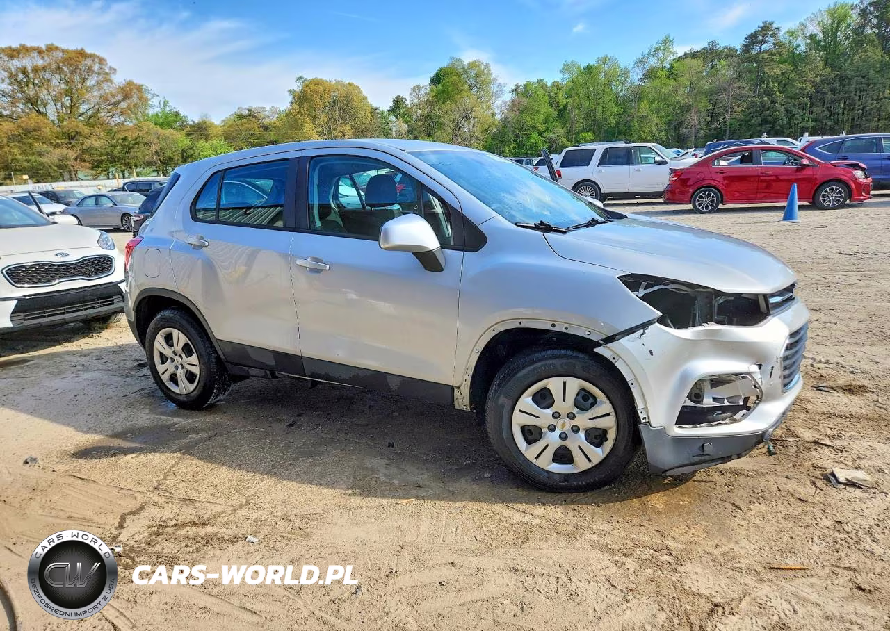 2018 Chevrolet Trax Ls VIN:3GNCJKSB3JL406645 - 4