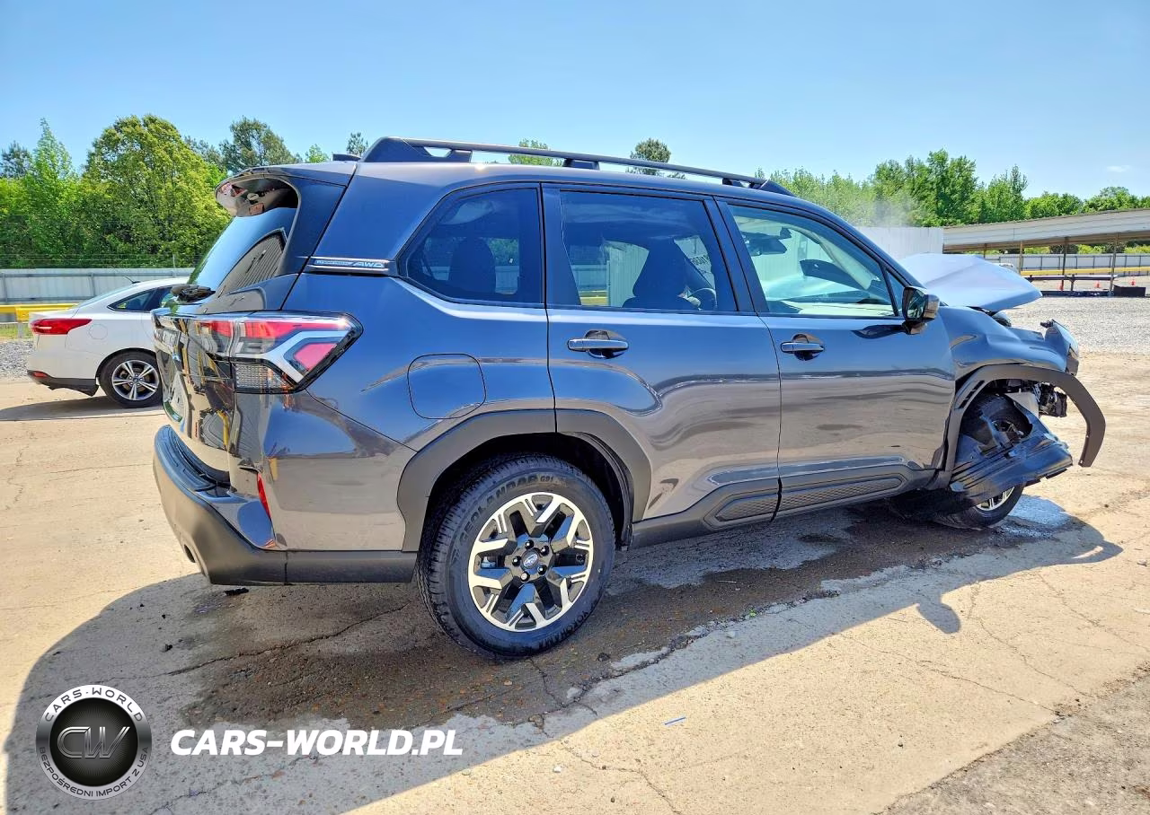 2025 Subaru Forester Premium VIN:JF2SLDDC9SH607628 - 3